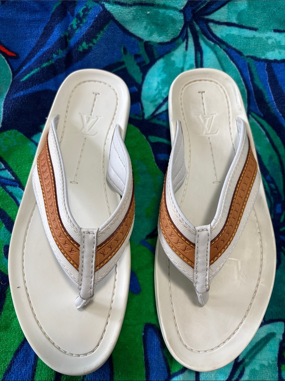 Louis Vuitton White Leather Thong Sandals with Tan Monogram Trim